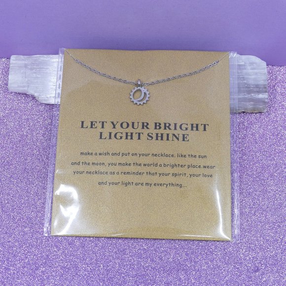 Necklace -  New in Package - Necklace Charm - NWT - Picture 1 of 3